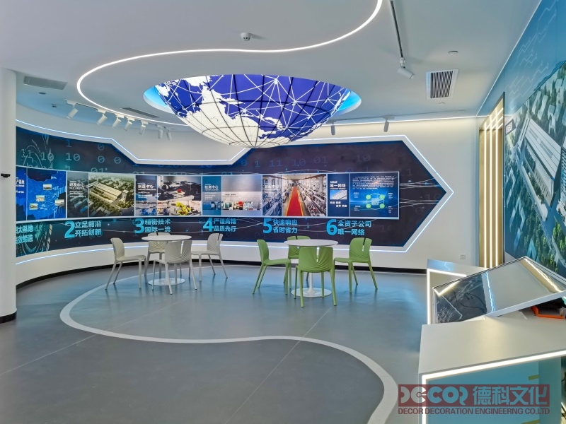 科技展館設(shè)計中如何運用聲音和音效來增強觀眾的體驗？