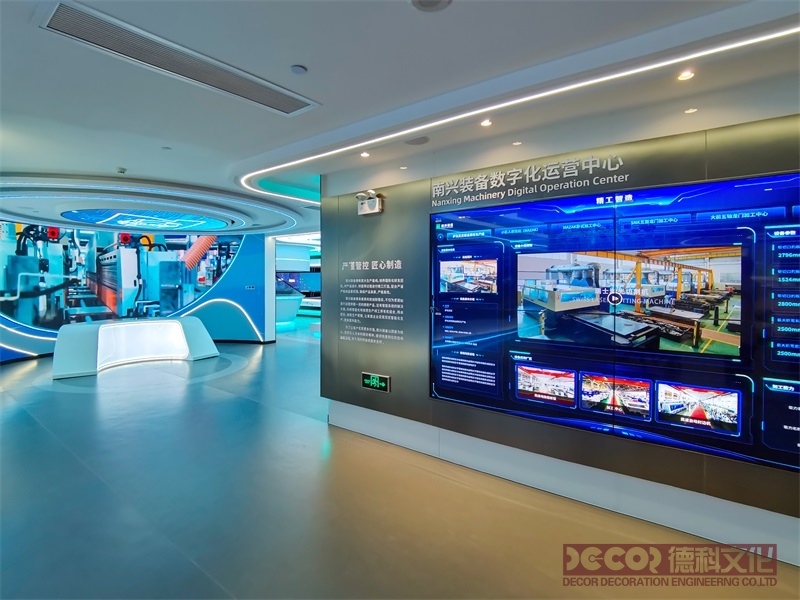 數(shù)字展廳設(shè)計(jì)中如何利用數(shù)據(jù)可視化技術(shù)呈現(xiàn)復(fù)雜的信息和數(shù)據(jù)？