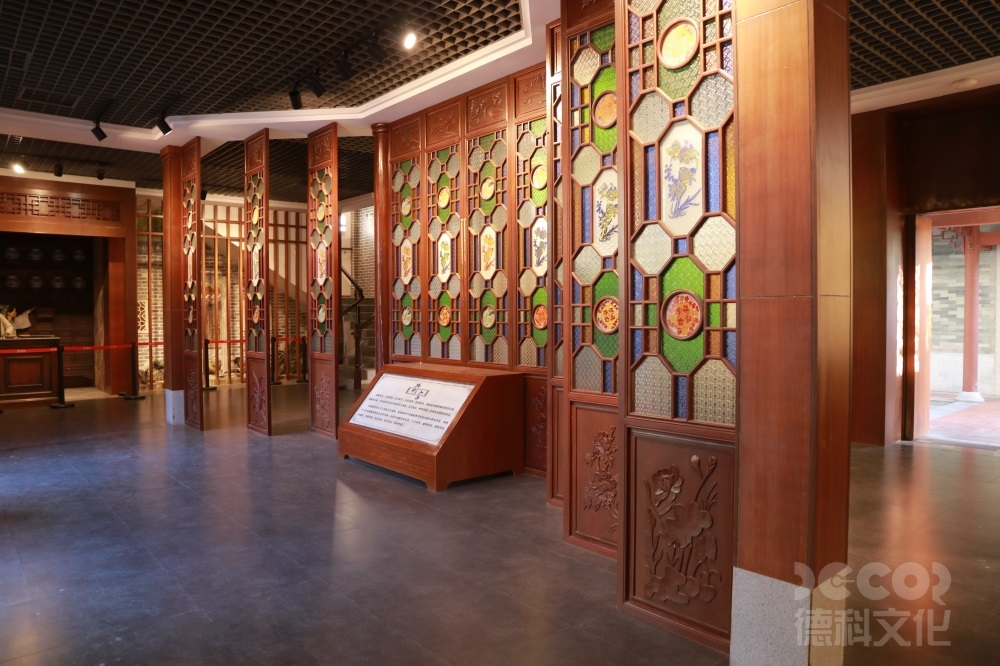 當(dāng)代藝術(shù)博物館裝修如何通過數(shù)字屏幕增強(qiáng)展覽的互動性？